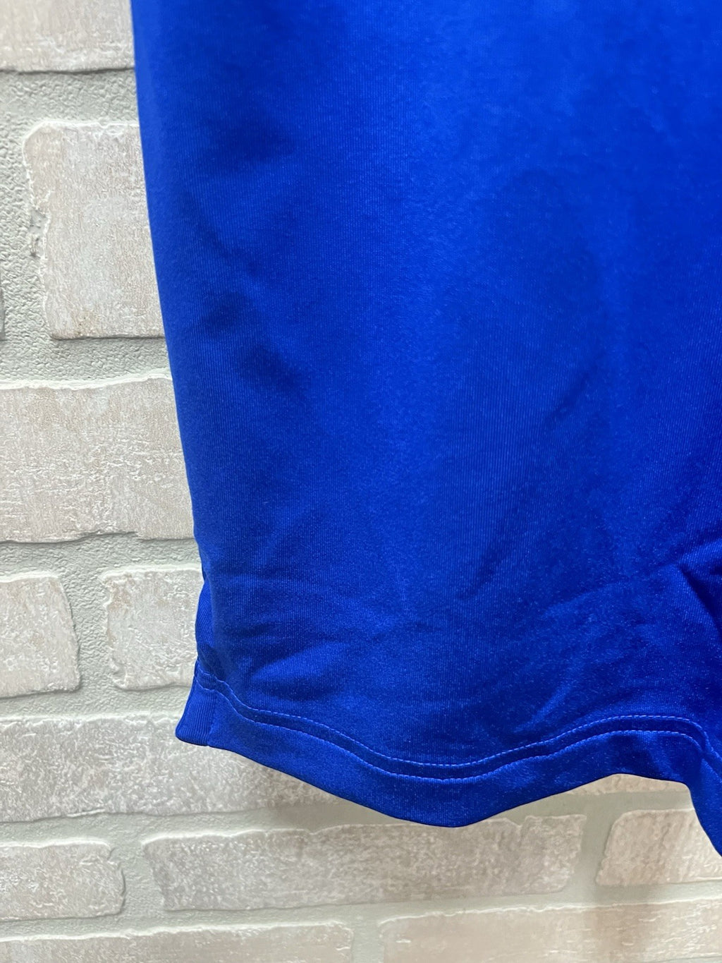 Under Armour men’s polo golf shirt Sz XL loose Blue logo activewear NWT