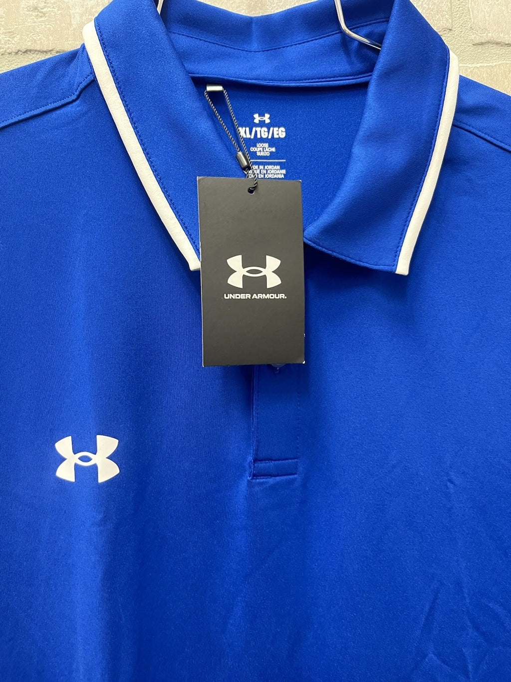 Under Armour men’s polo golf shirt Sz XL loose Blue logo activewear NWT