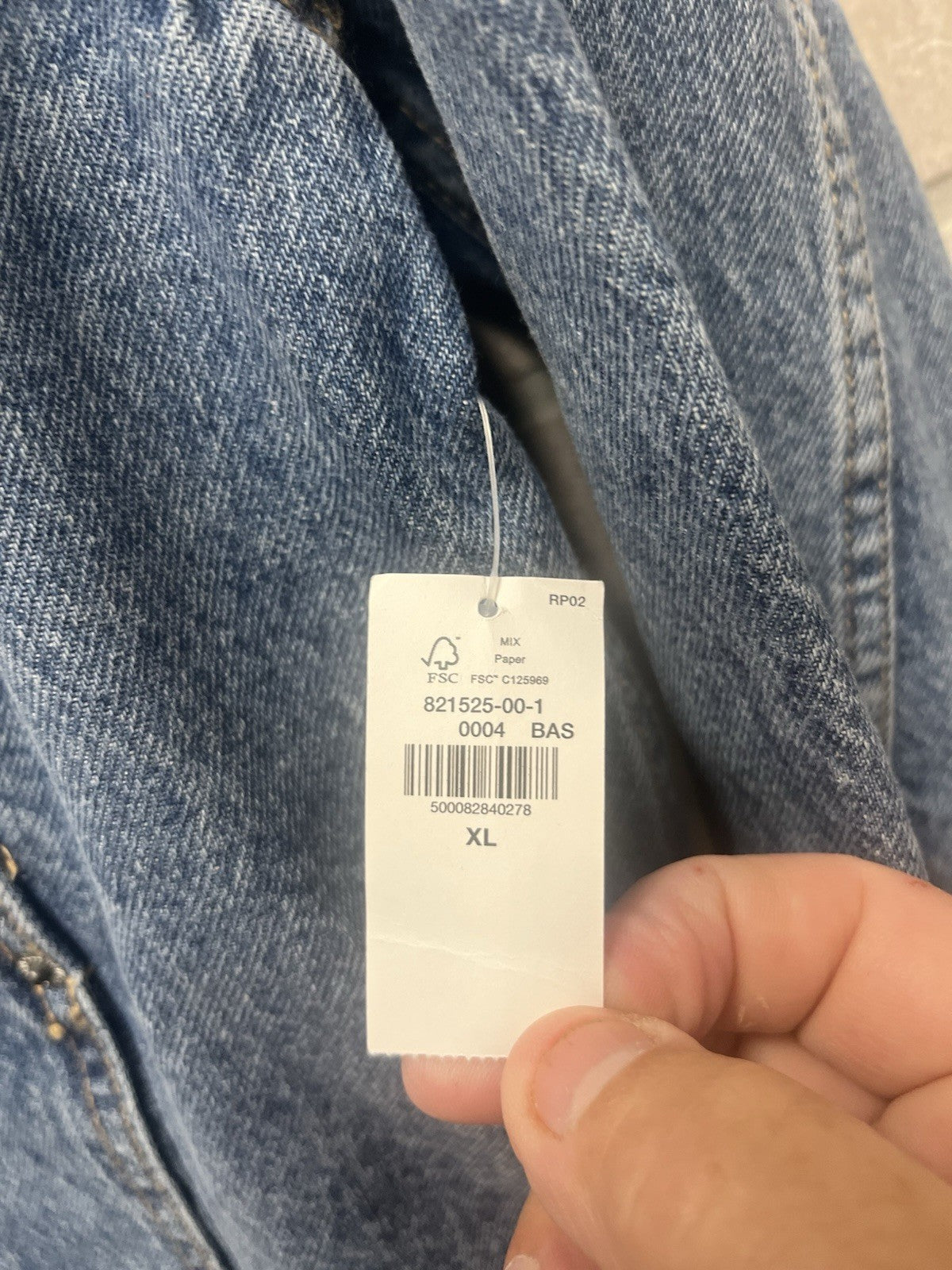 Old Navy woman’s blue denim trucker jacket button down Sz XL 100% cotton NWT