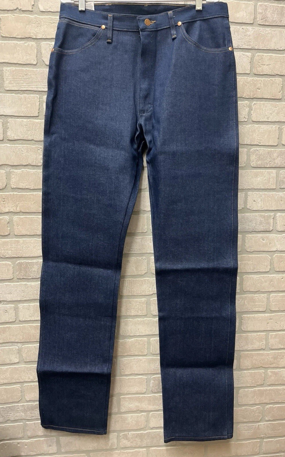 Wrangler men’s cowboy cut denim jeans Sz35/32 Length 44” Boot cut regular fit