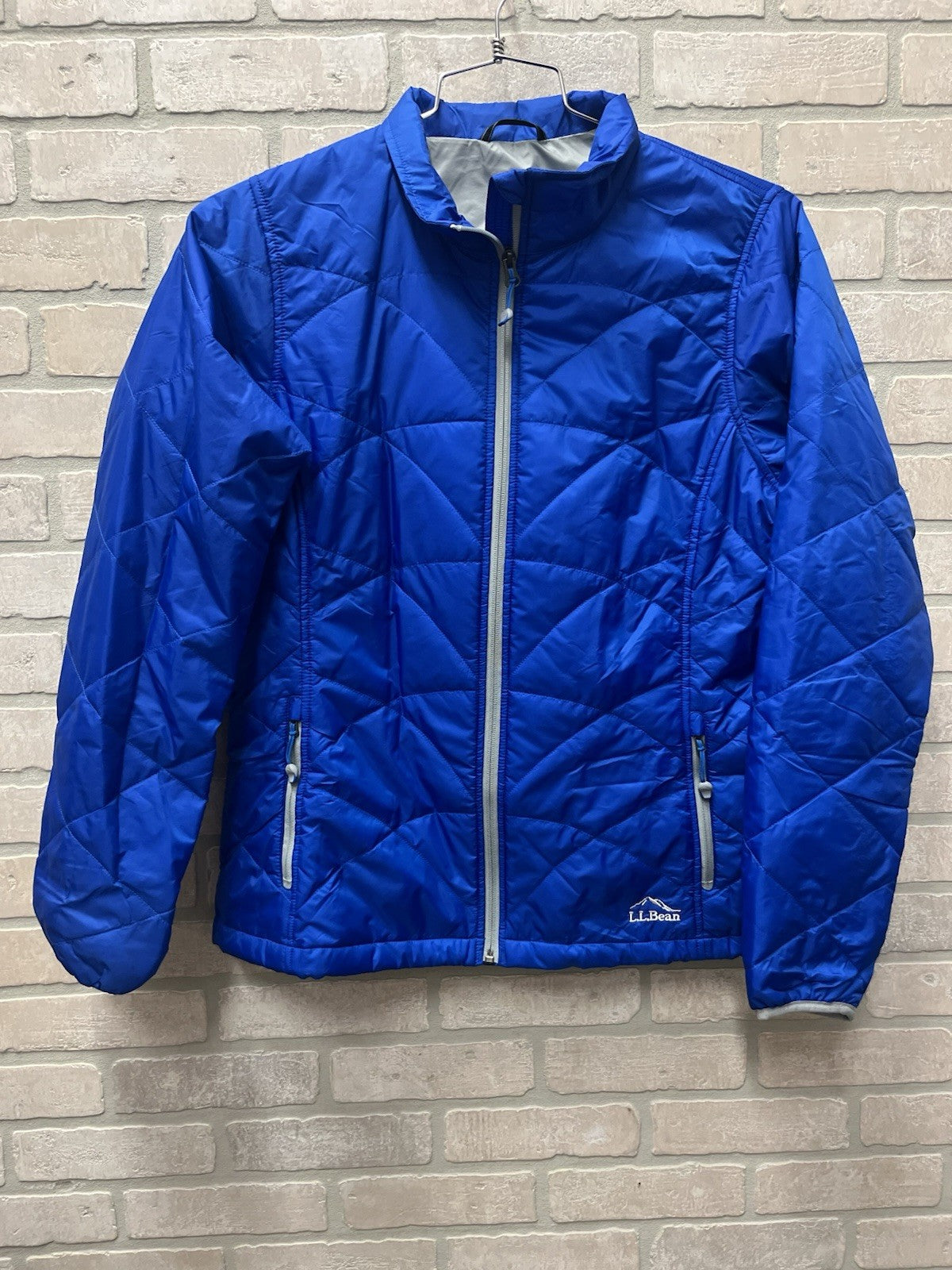 L.L. Bean men’s Puffer jacket Sz L Blue performance Active