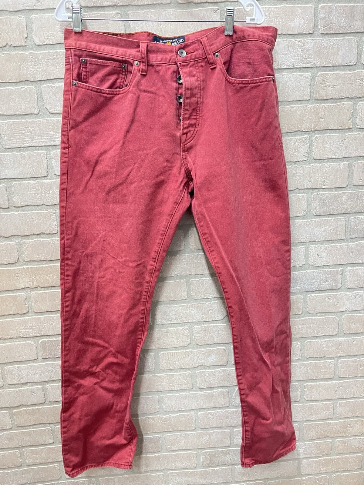 Lucky brand men’s maroon Button Fly, jeans size 34/32 Heritage Slim 121 pre-own