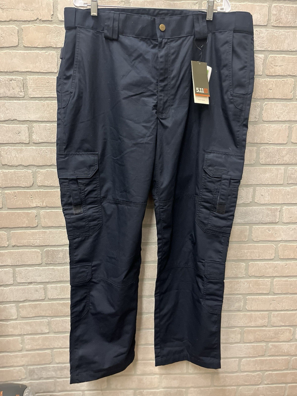 511 tactical Men’s Pants Sz 42/32 navy blue cargo military NWT