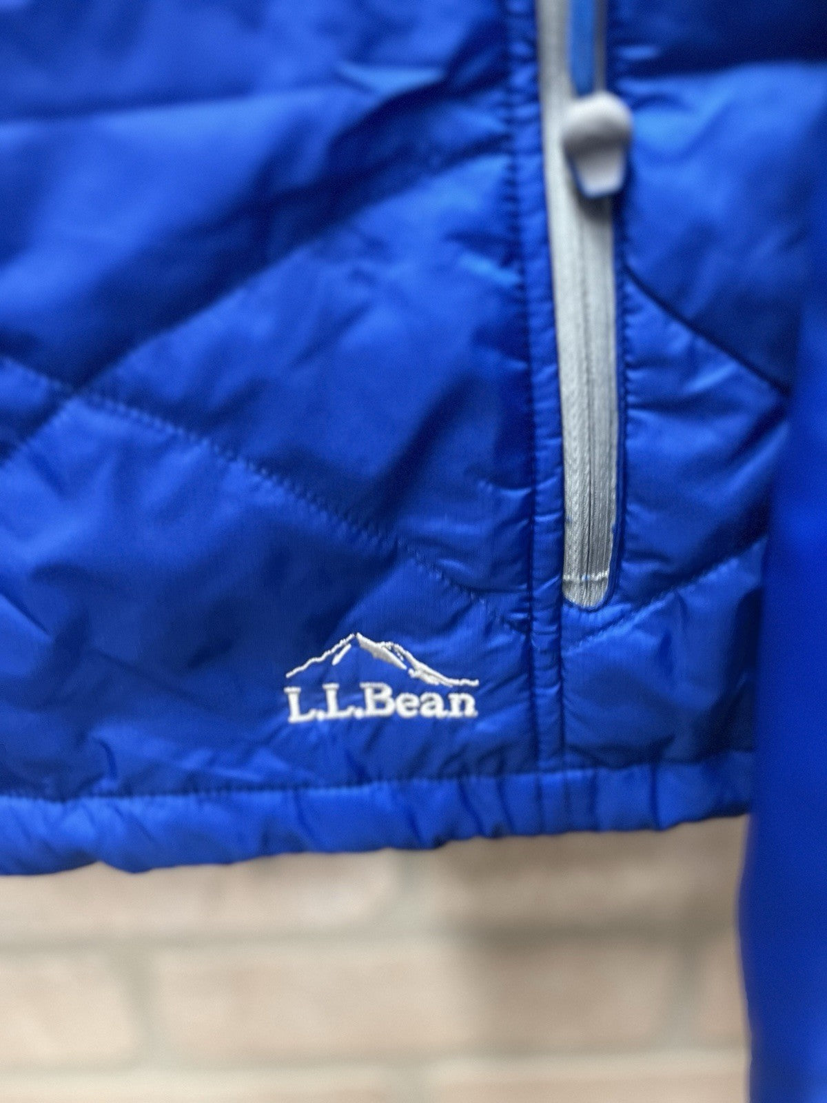 L.L. Bean men’s Puffer jacket Sz L Blue performance Active