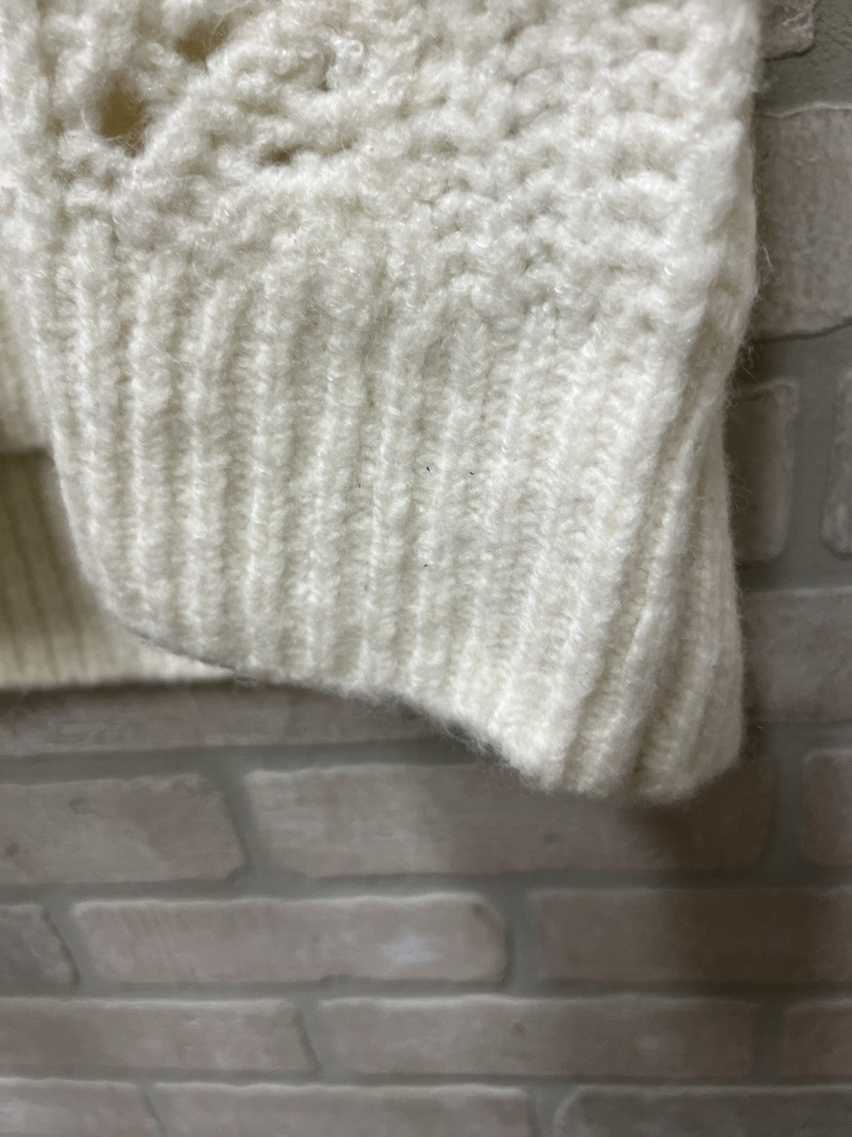 Lucky brand sweater for women Sz L 12/14 White V neck cable net NWT