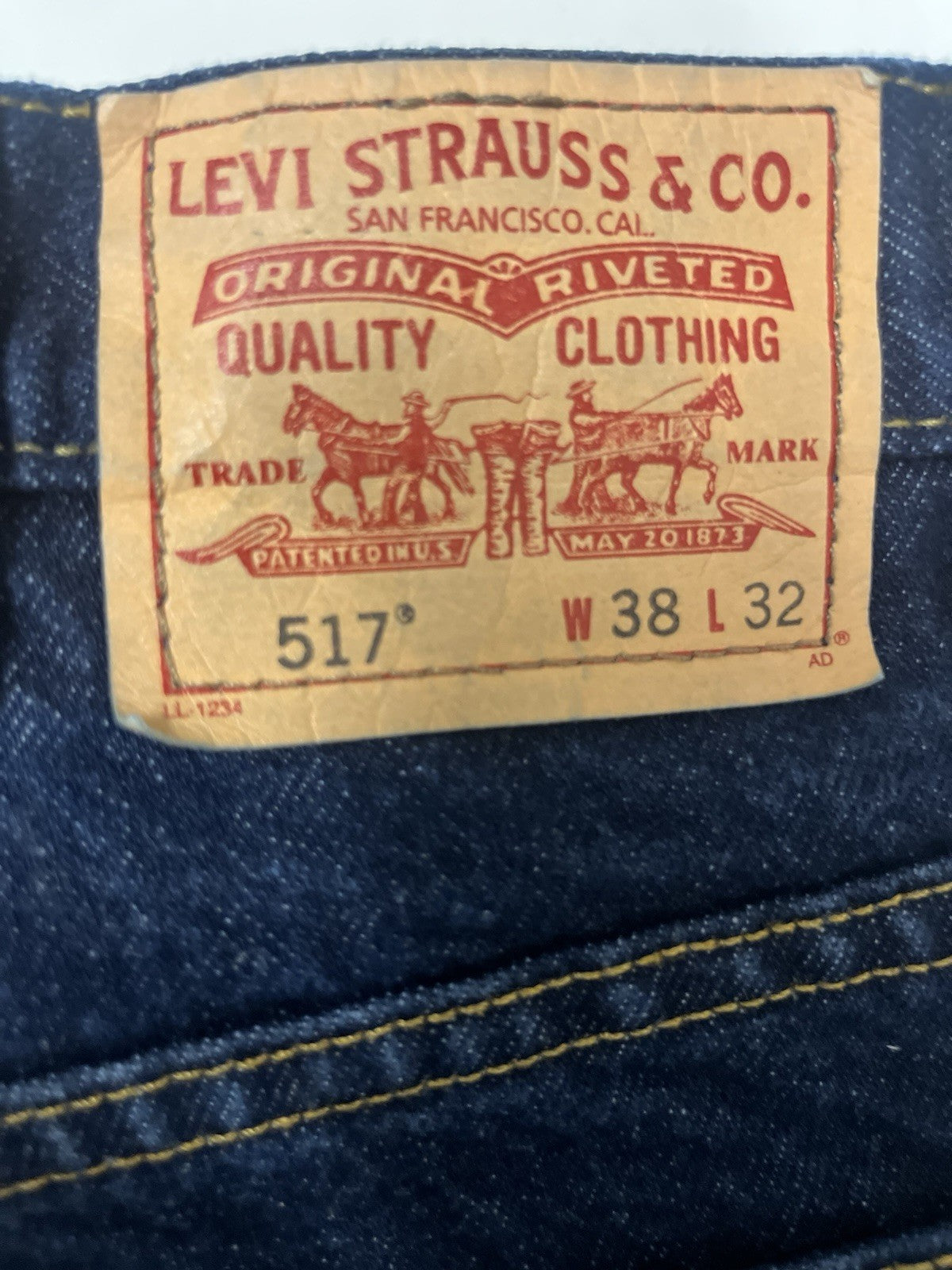 Levi’s 517 boot cut men’s Sz 38/ 32 denim Jean Light Wash VTG