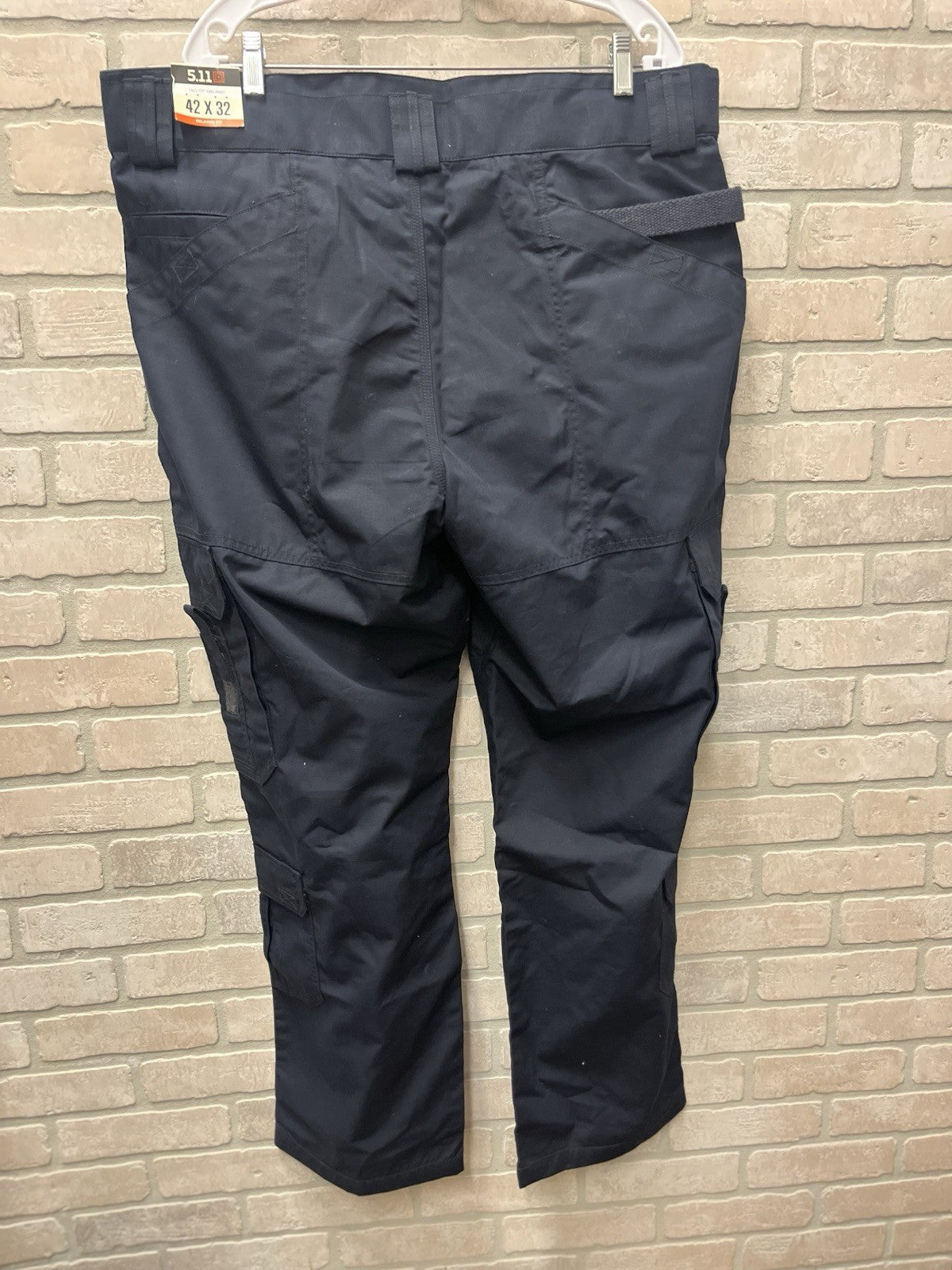 511 tactical Men’s Pants Sz 42/32 navy blue cargo military NWT