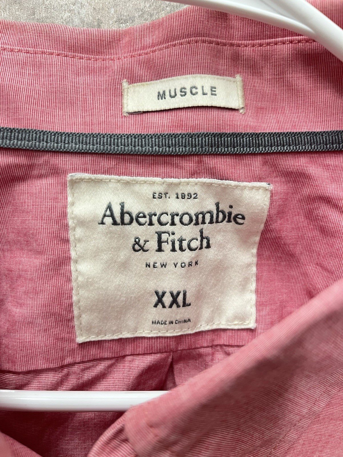 Abercrombie Mens XXL Button Down Shirt Long Sleeve Pink Muscle Fit Business