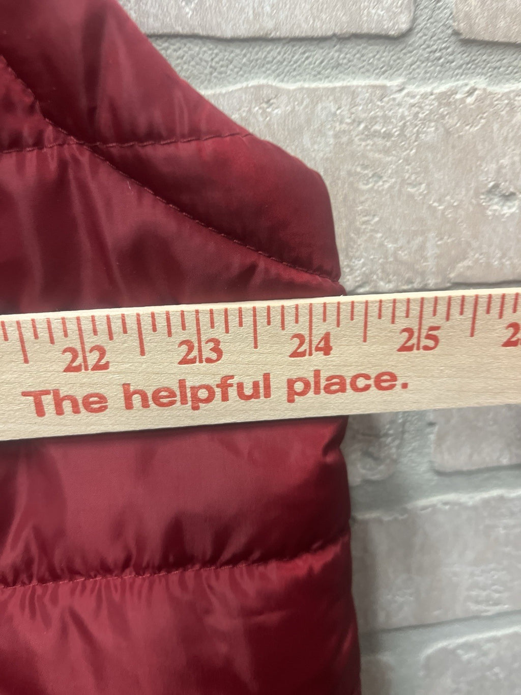 True religion men’s red puffer vest Sz XL full zip estimated with pockets