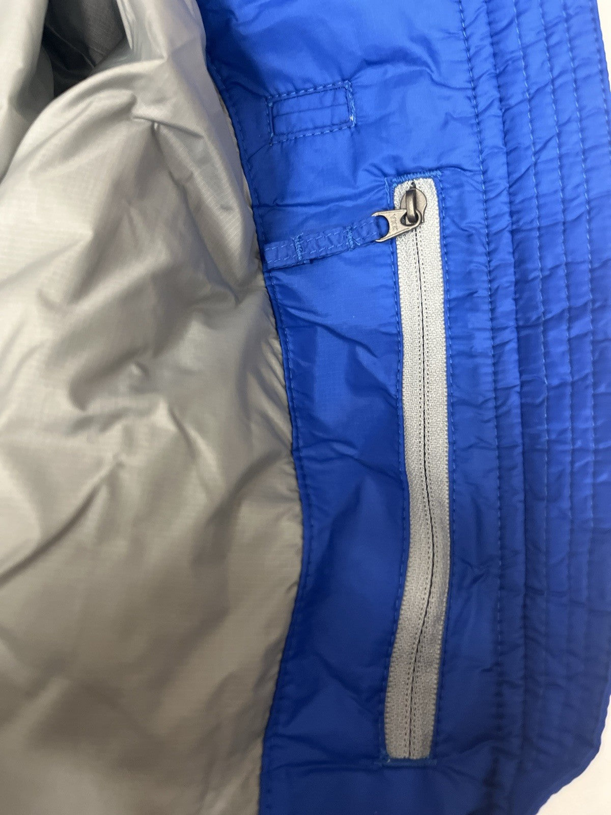 L.L. Bean men’s Puffer jacket Sz L Blue performance Active