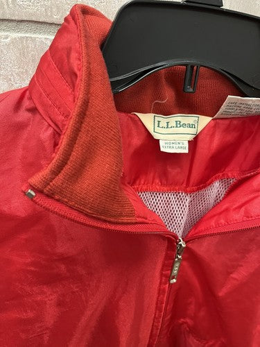 L.L. Bean Raincoat Red Jacket Windbreaker Women’s XL Full Zip Roll Up Hooded