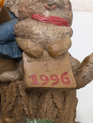 Vintage 1996 Christmas Happy New Year Gnome Rabbit Bunny Singing Tom Clark #55