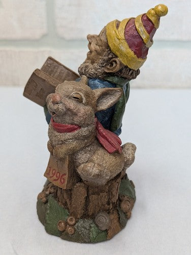 Vintage 1996 Christmas Happy New Year Gnome Rabbit Bunny Singing Tom Clark #55